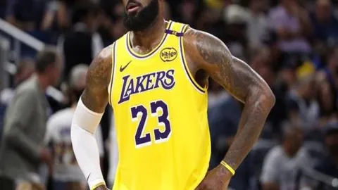 库里强援加盟，勇士赛季中局再掀豪赌风云，今年能否逆袭成功，一雪去年之憾？