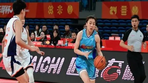 “2025年中国篮球名人堂提名者名录公布——中新网报道”